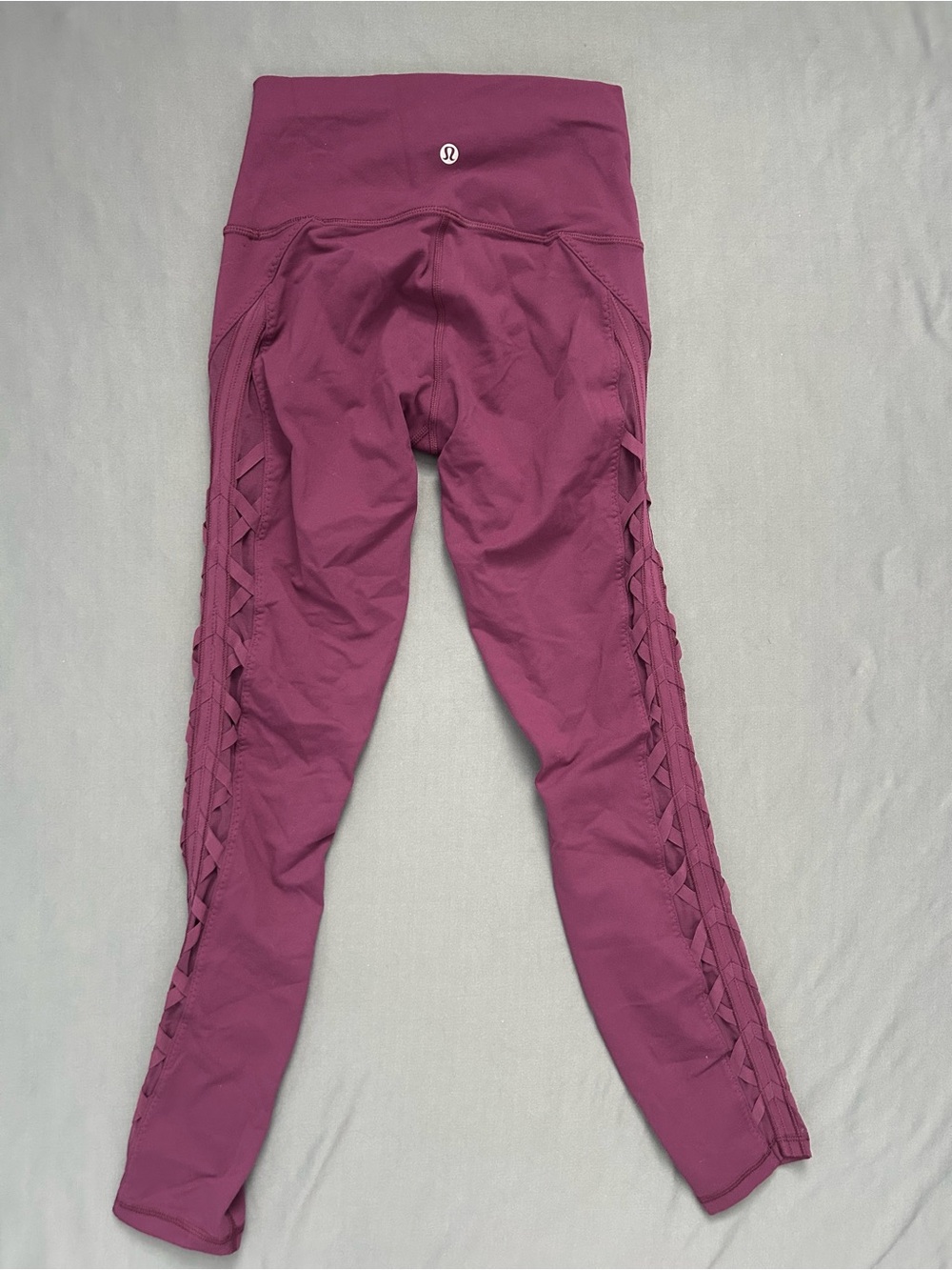 Lululemon High Times Rhythm Criss-cross mesh sides legging 4 Purple 25'' inseam